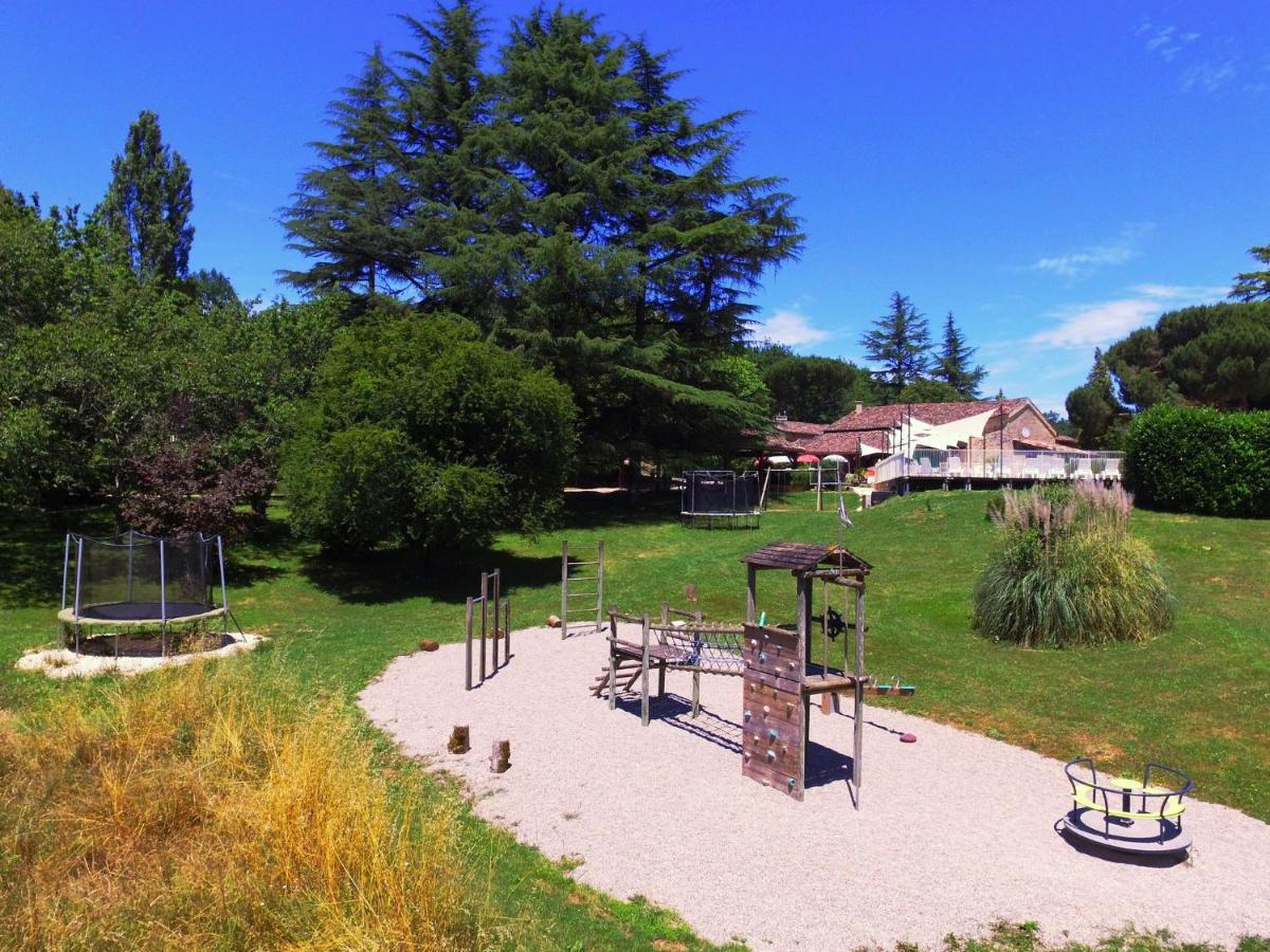 Вилла Domaine De Gavaudun Экстерьер фото