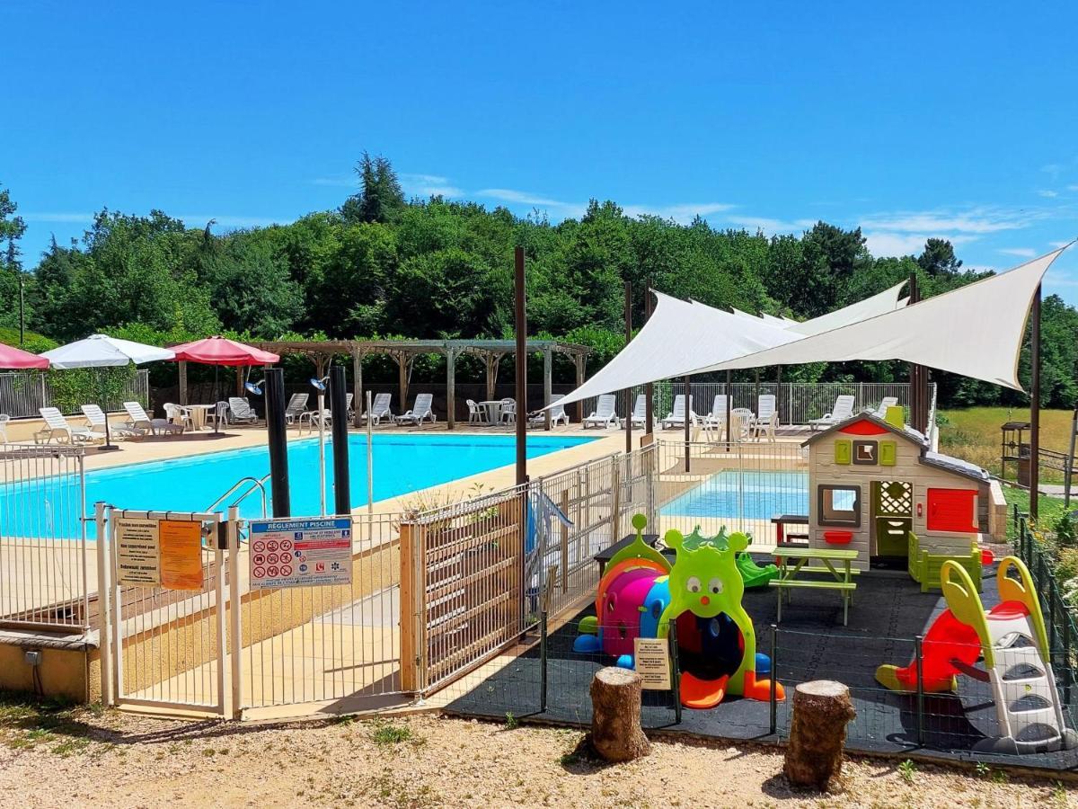 Вилла Domaine De Gavaudun Экстерьер фото