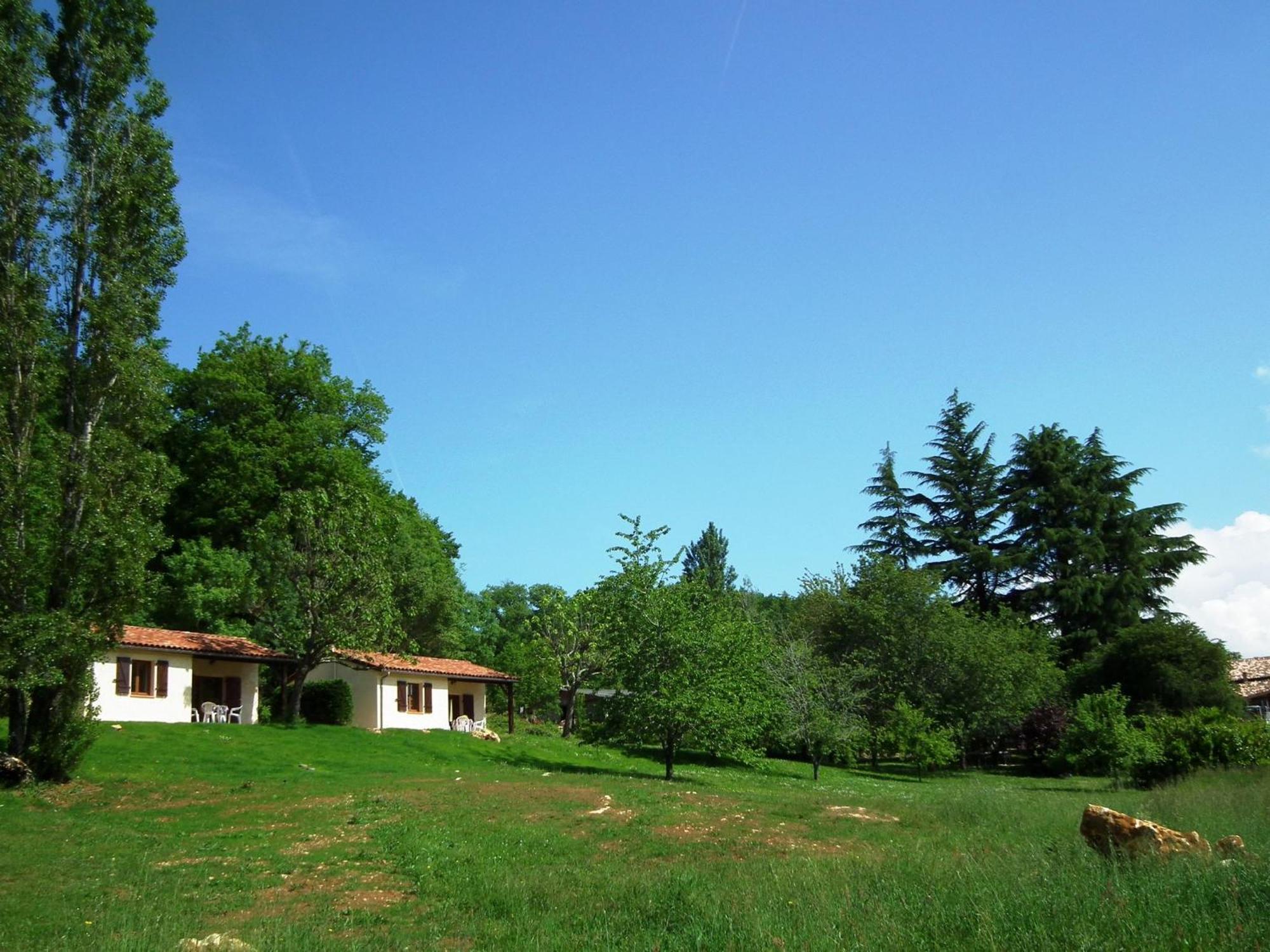 Вилла Domaine De Gavaudun Экстерьер фото