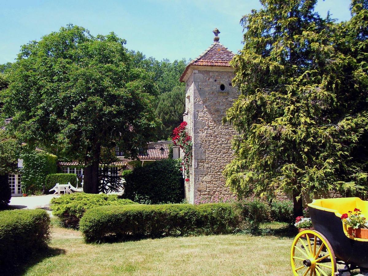 Вилла Domaine De Gavaudun Экстерьер фото