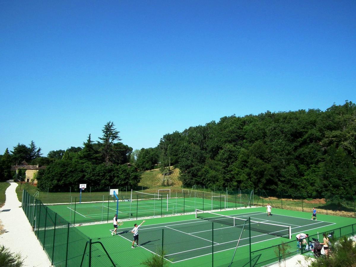 Вилла Domaine De Gavaudun Экстерьер фото